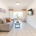 Daire Limnaria Palms 2b, Paphos, Pools, Walk To The *