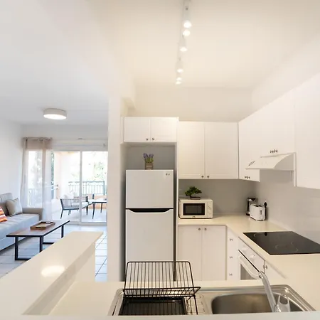 Limnaria Palms 2b, Paphos, Pools, Walk To The