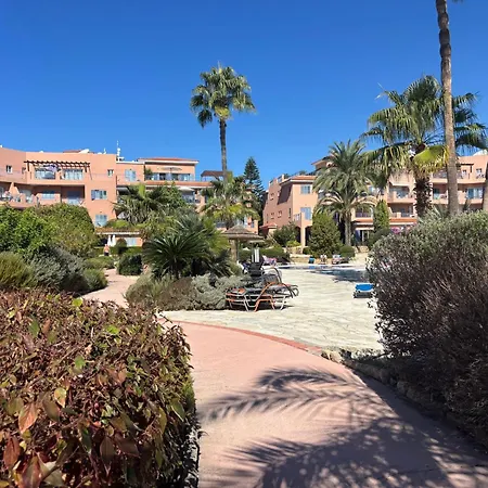 Lejlighed Limnaria Palms 2b, Paphos, Pools, Walk To The *