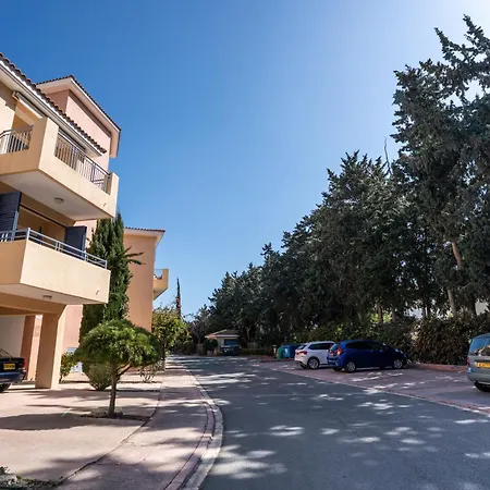 Limnaria Palms 2b, Paphos, Pools, Walk To The